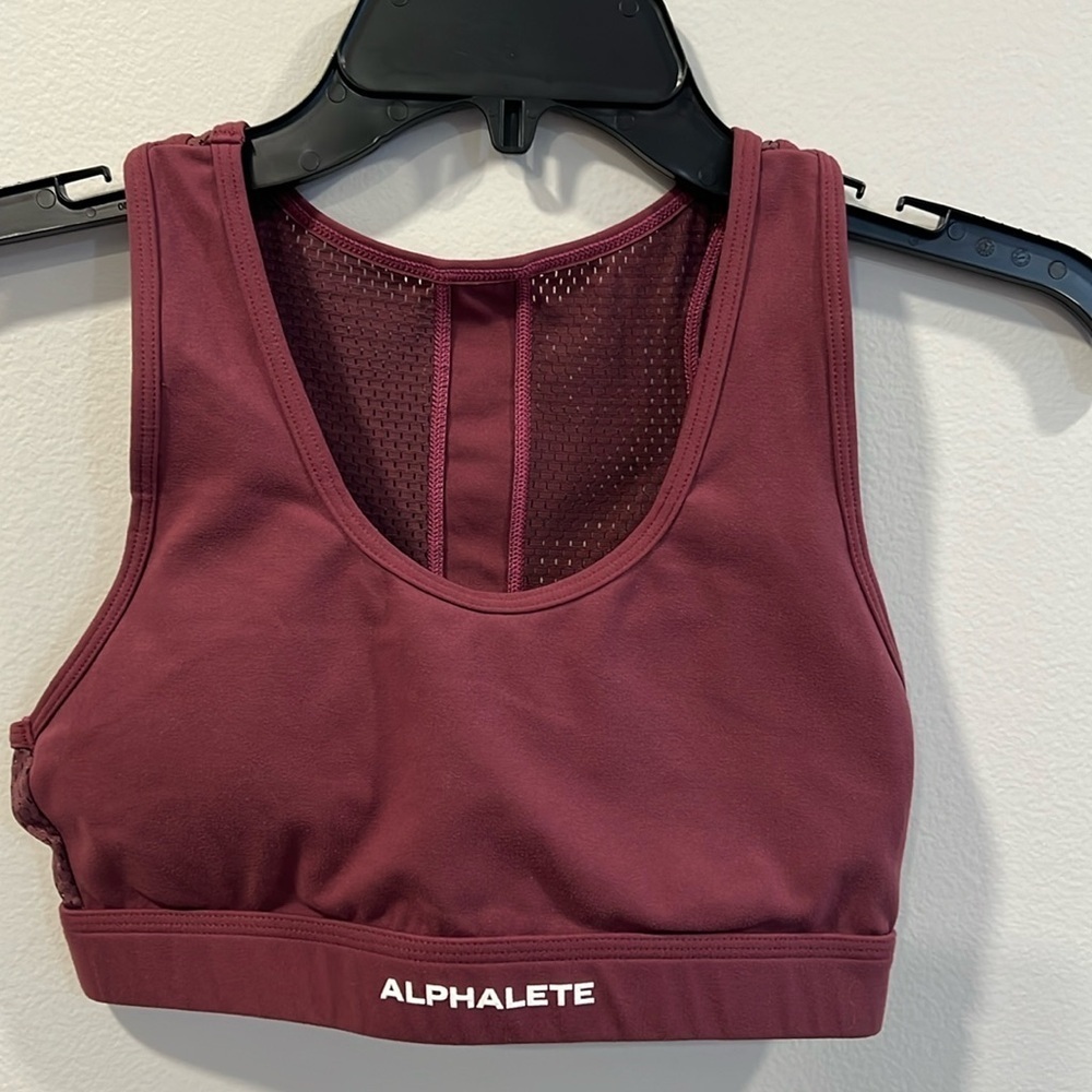 Alphalete Sports Bra Size XS EUC Maroonish Color